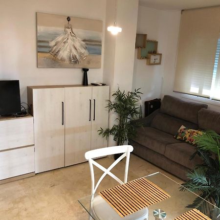 Precioso Apartamento A 50 Metros De La Playa 林孔-德拉维多利亚 外观 照片