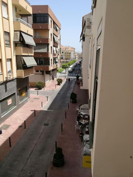 Precioso Apartamento A 50 Metros De La Playa 林孔-德拉维多利亚 外观 照片
